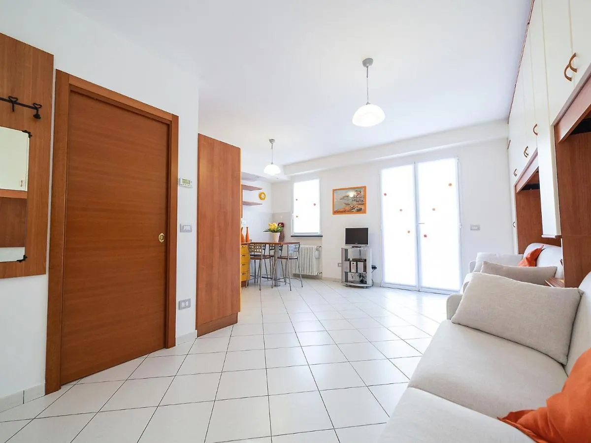 Terrazza Del Gelsomino With Terrace And Open View Apartment Borghetto Santo Spirito Italy